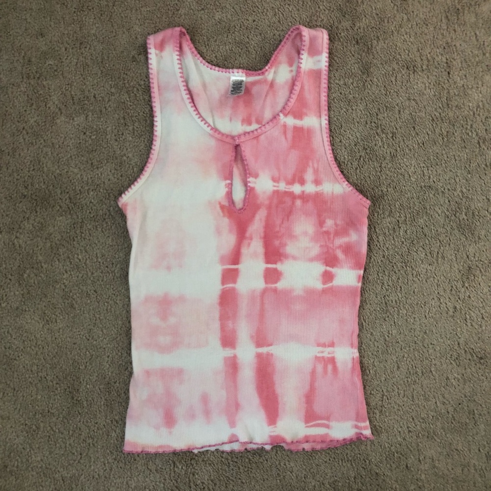 Pink and white tie dye thank top